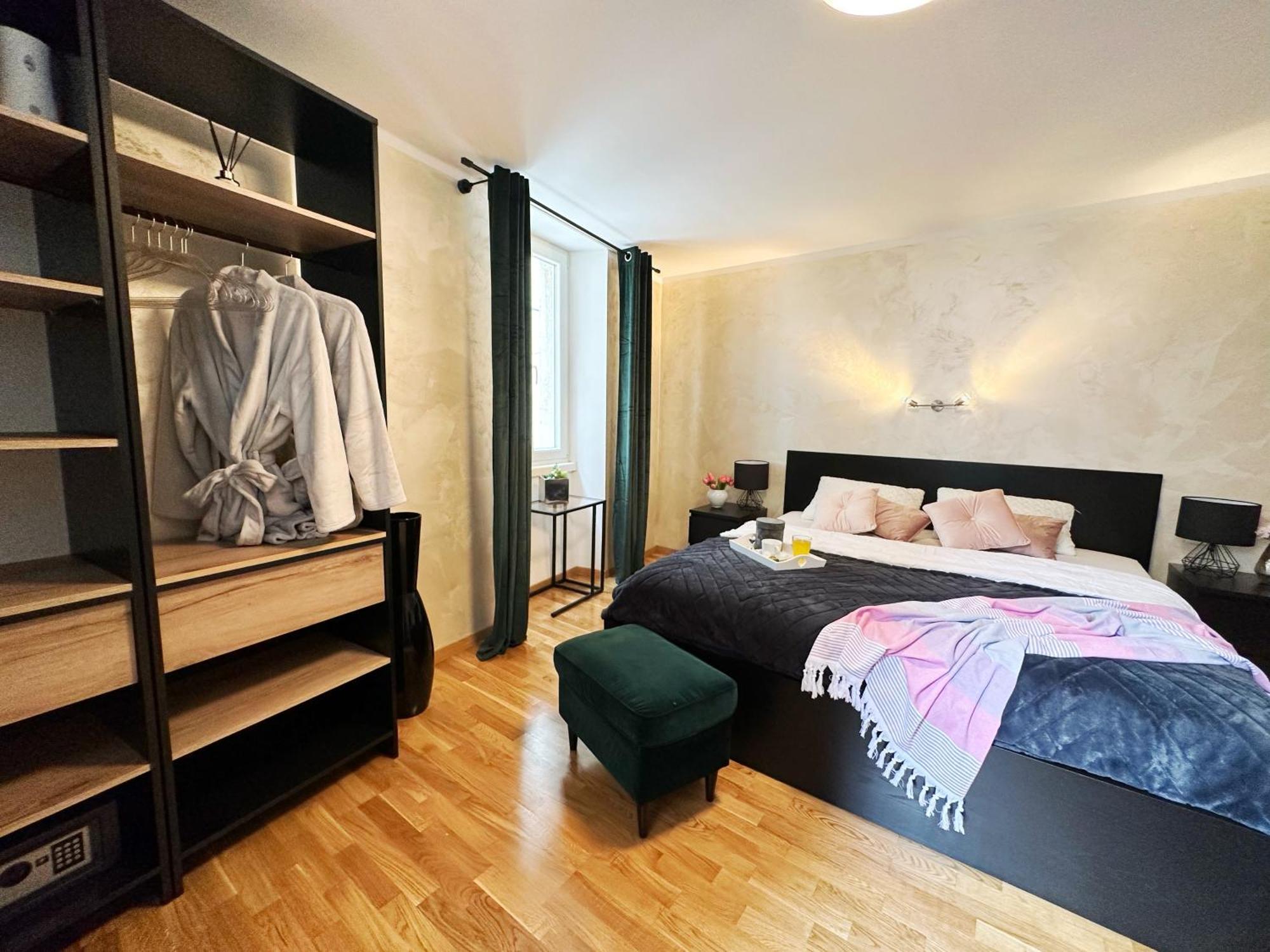 Romeo Apartments Rovigno Exterior photo